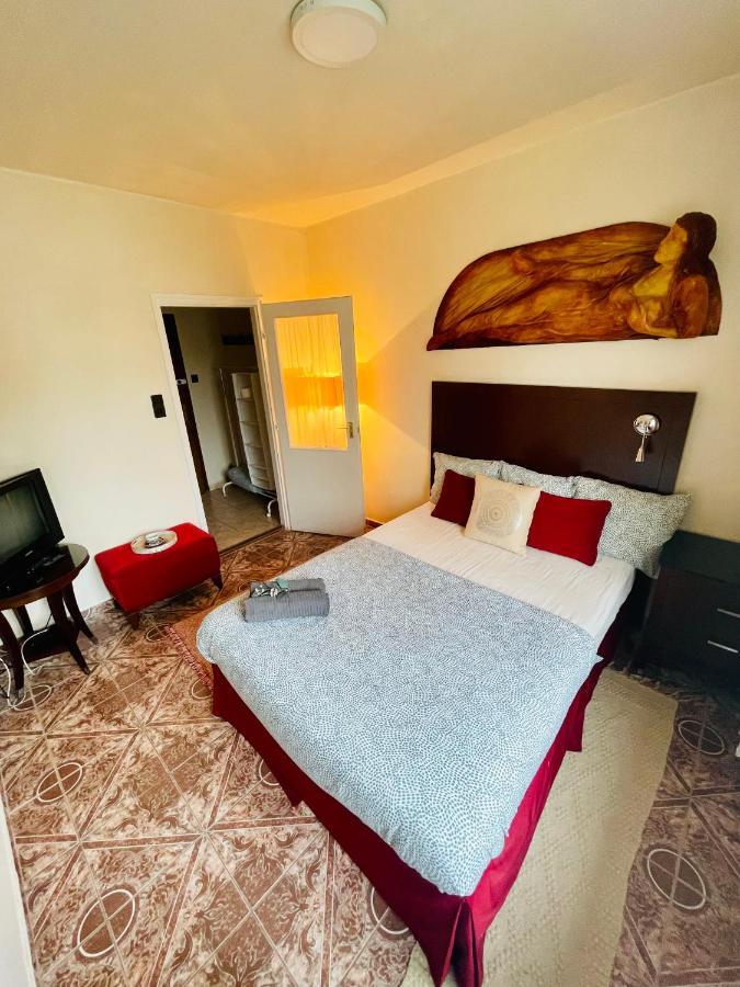 Katalin Panzio Hotel Budapest Bagian luar foto