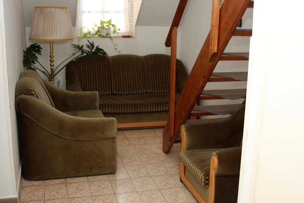 Katalin Panzio Hotel Budapest Bagian luar foto